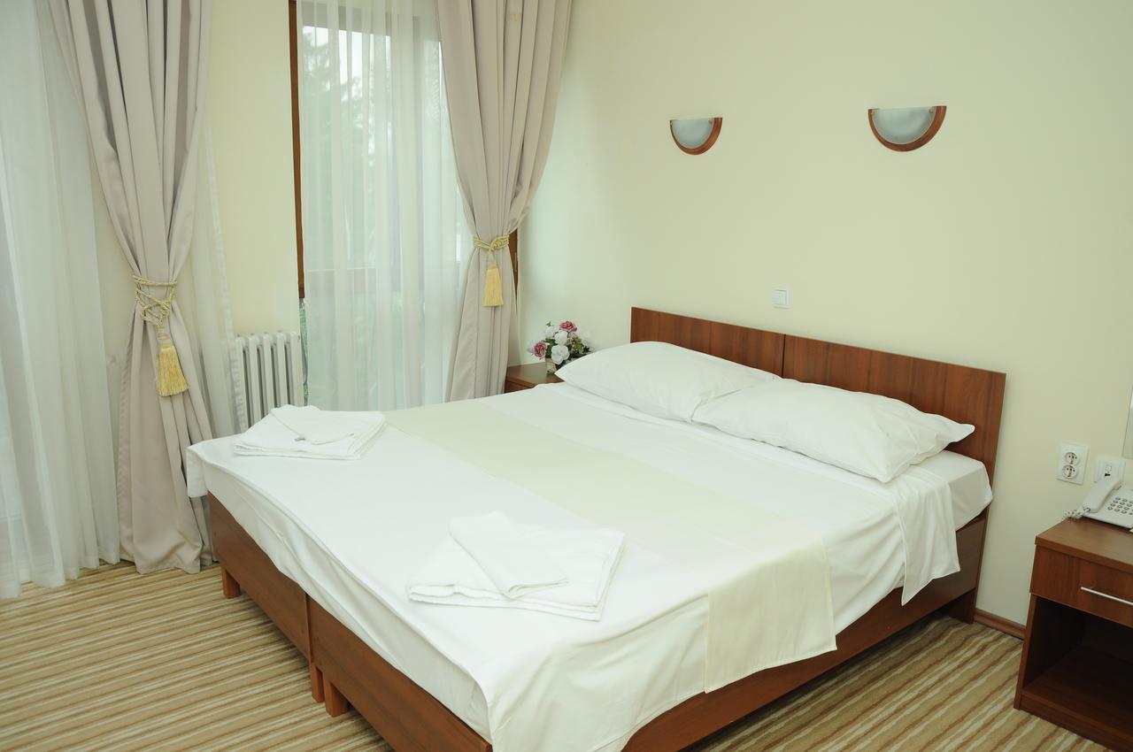 Hotel Shirok Sokak Bitola Bagian luar foto