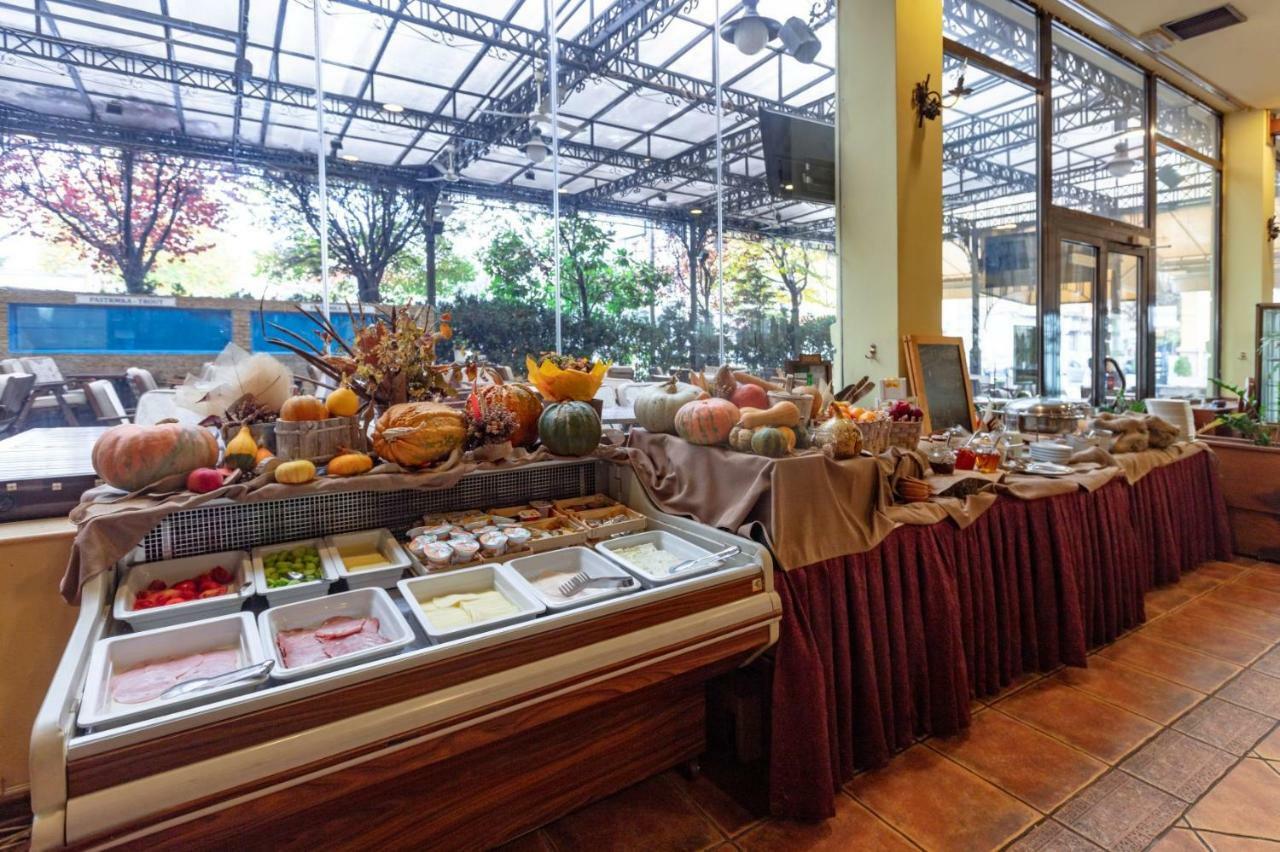 Hotel Shirok Sokak Bitola Bagian luar foto